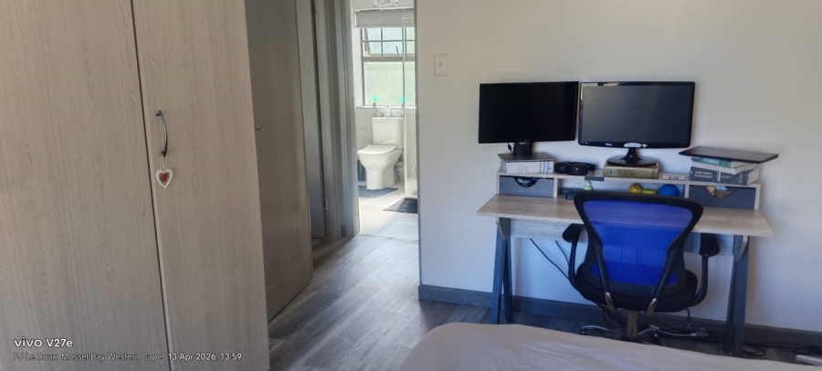 2 Bedroom Property for Sale in Mossel Bay Central Western Cape